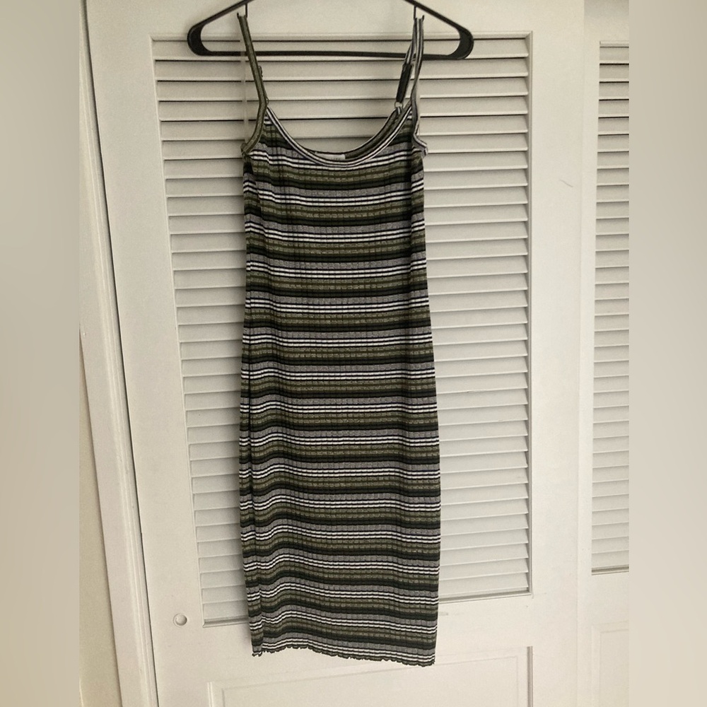 SOCIALITE Ribbed Striped Cami Midi Dress - Picture 9 of 10